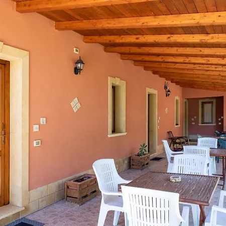Lemalu Con Giardino Menfi