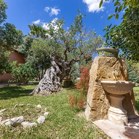 Lemalu Con Giardino Apartman *