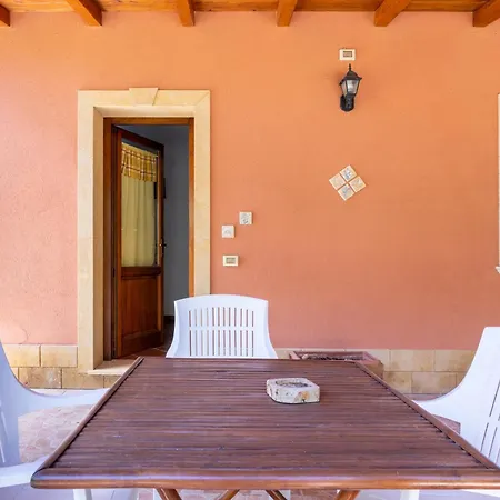 Lemalu Con Giardino Menfi
