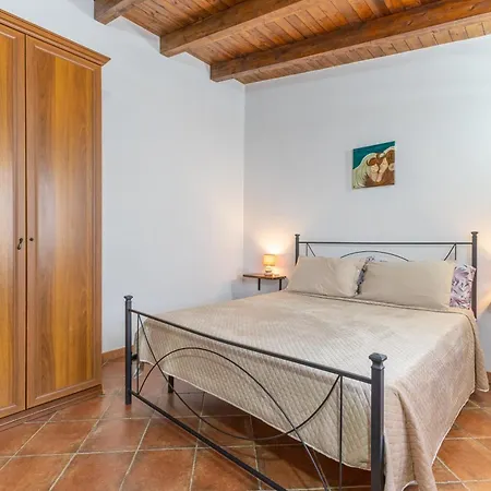 Lemalu Con Giardino Apartman *