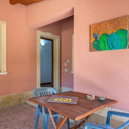 Lemalu Con Giardino Apartman *